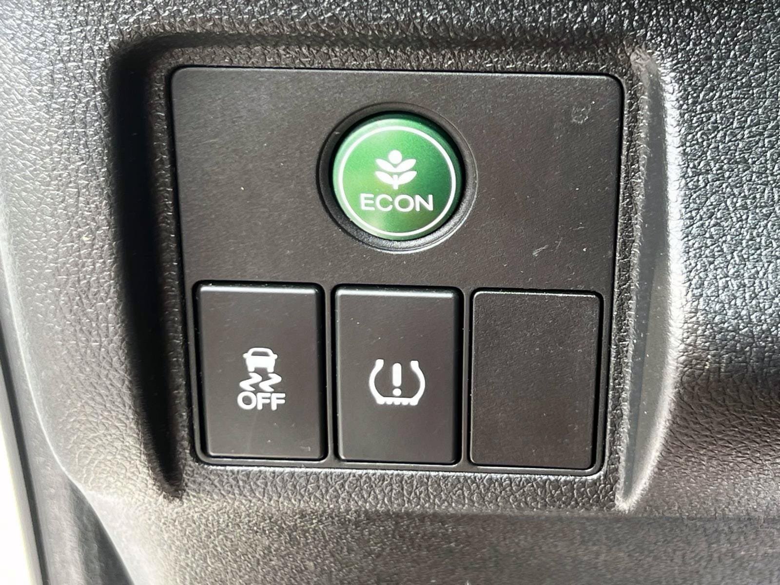 Certified 2018 Honda HR-V LX image 17