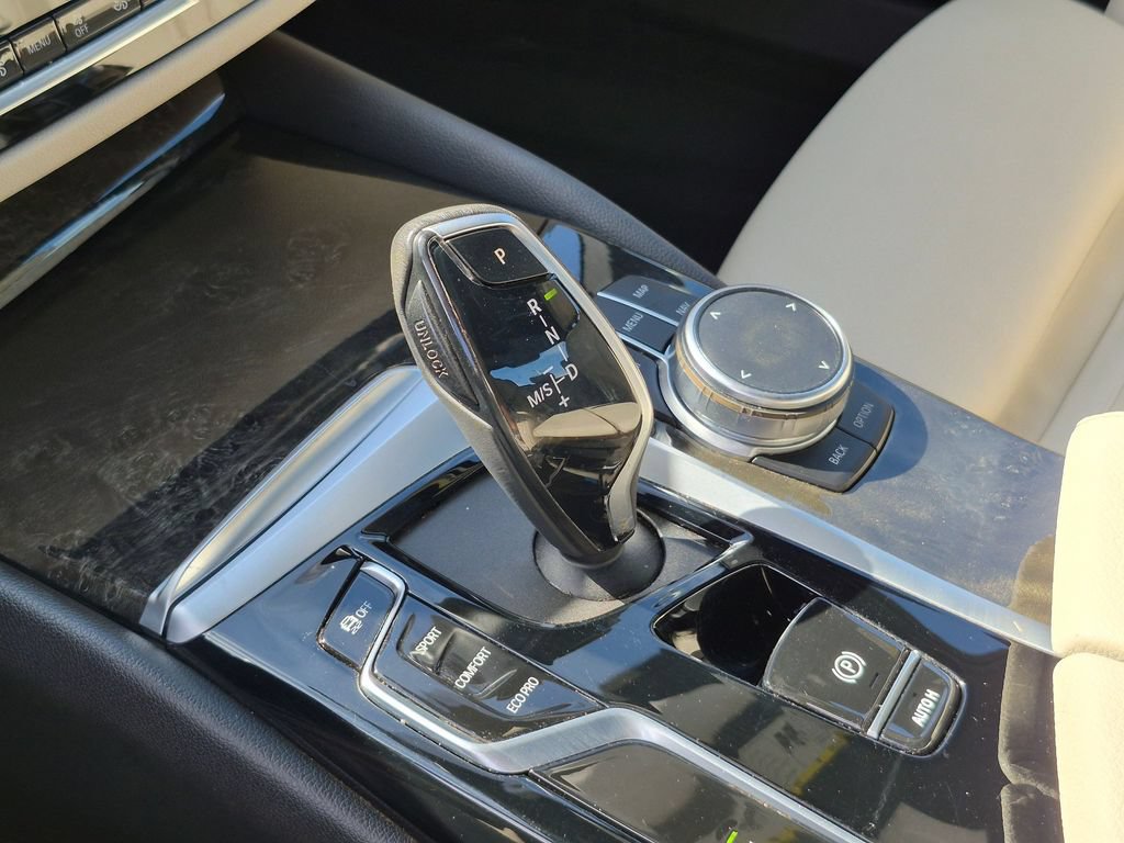 Used 2023 BMW 530i w/ Premium Package RWD image 17