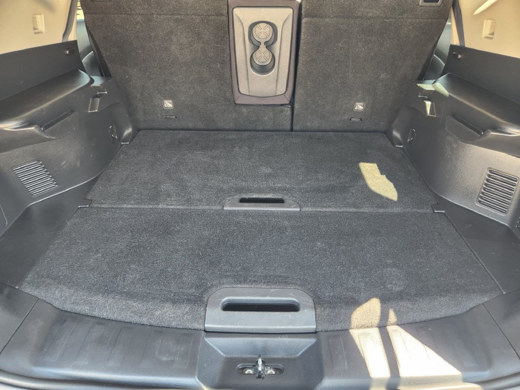Used 2019 Nissan Rogue S w/ Special Edition Package FWD image 34