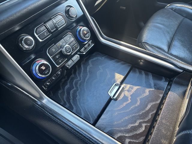 Used 2024 GMC Yukon XL Denali image 50