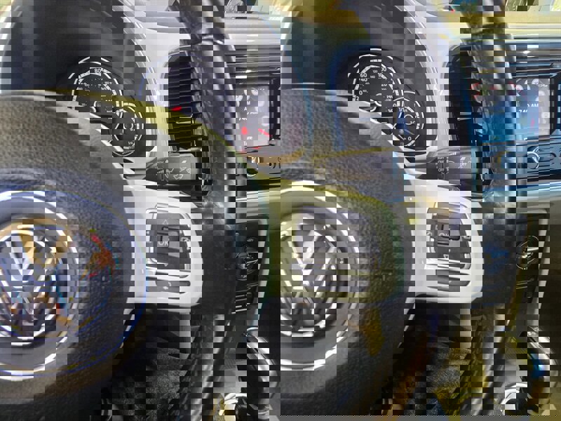 Used 2014 Volkswagen Beetle TDI image 18