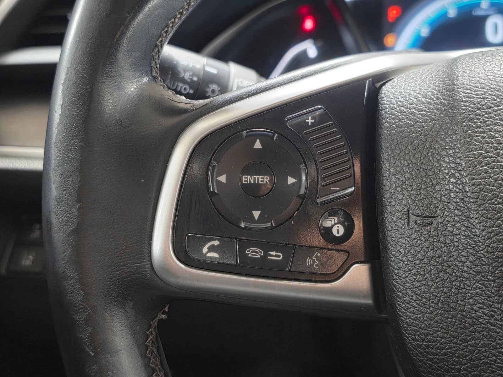 Used 2016 Honda Civic Touring image 32