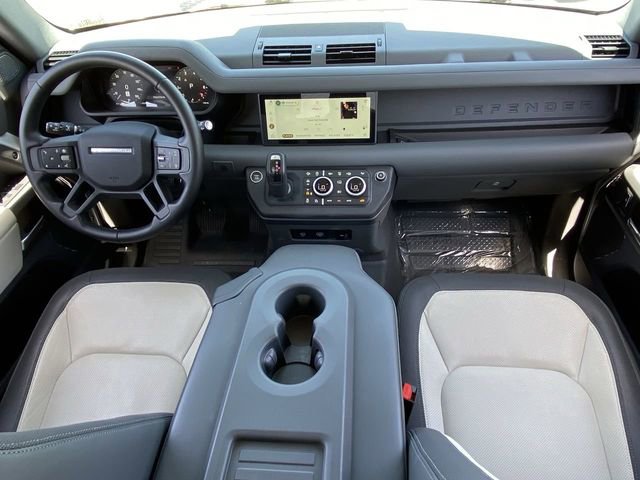 Used 2024 Land Rover Defender 110 X-Dynamic SE AWD/4WD image 15
