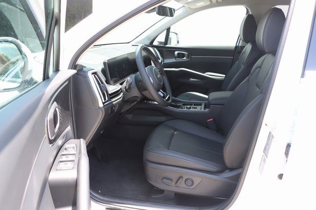 New 2025 Kia Sorento S image 13
