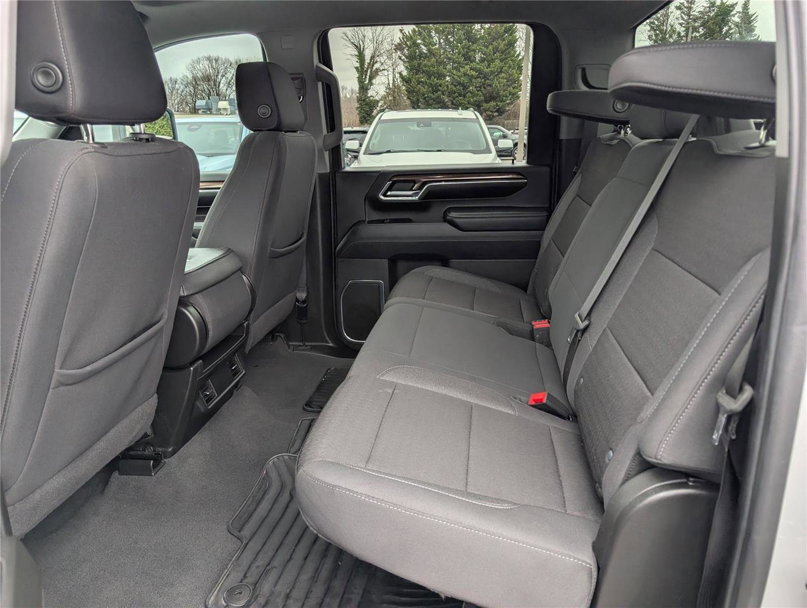 Used 2024 Chevrolet Silverado 3500 LT image 15