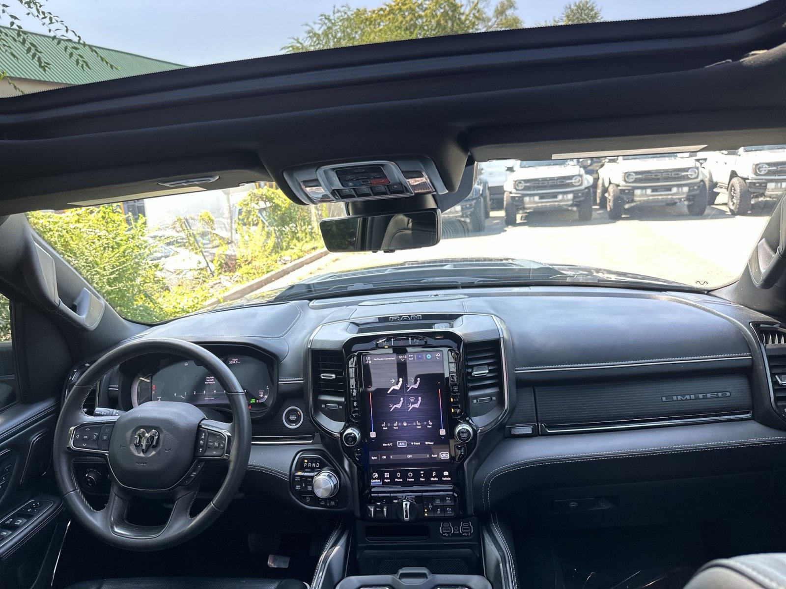 Used 2024 RAM 1500 Limited AWD/4WD image 24