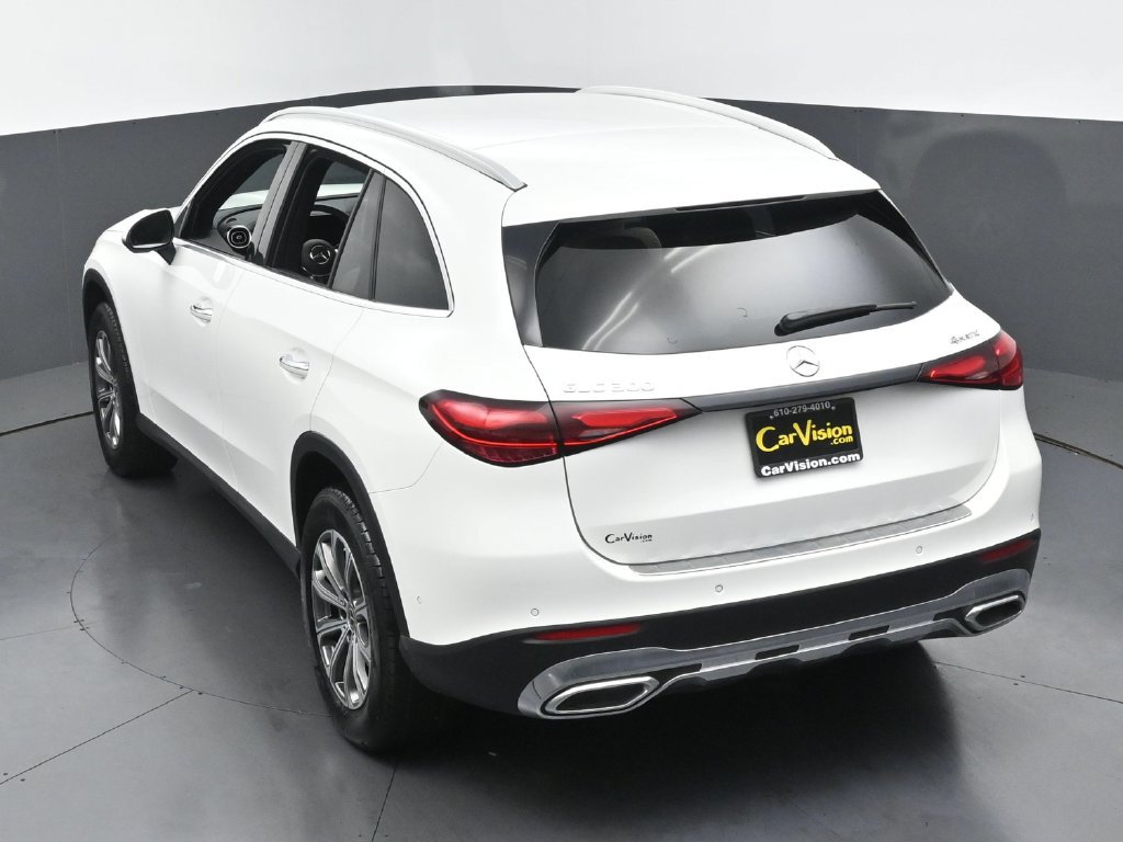 Used 2025 Mercedes-Benz GLC 300 4MATIC image 38