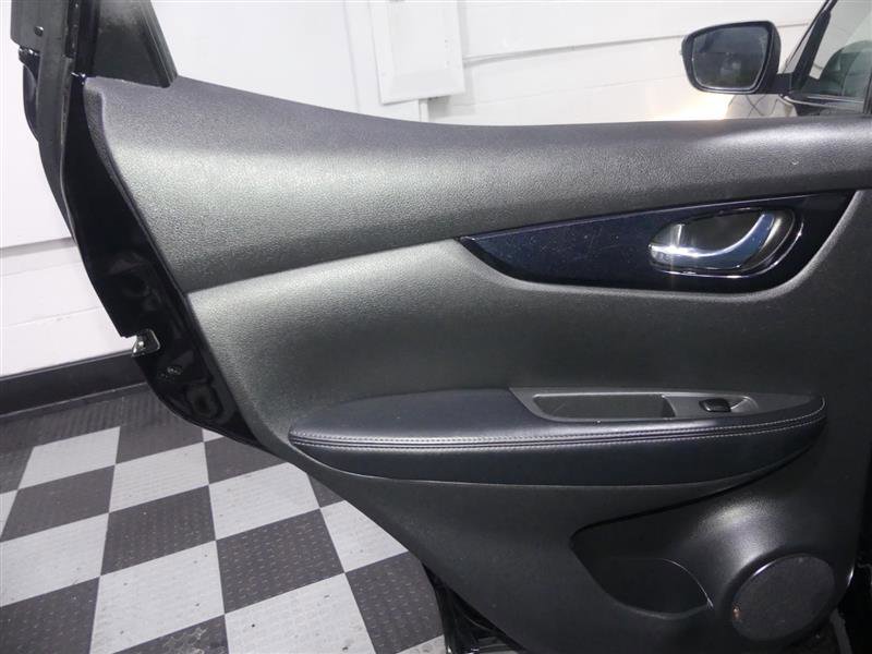 Used 2018 Nissan Rogue Sport SV w/ SV All-Weather Package image 24