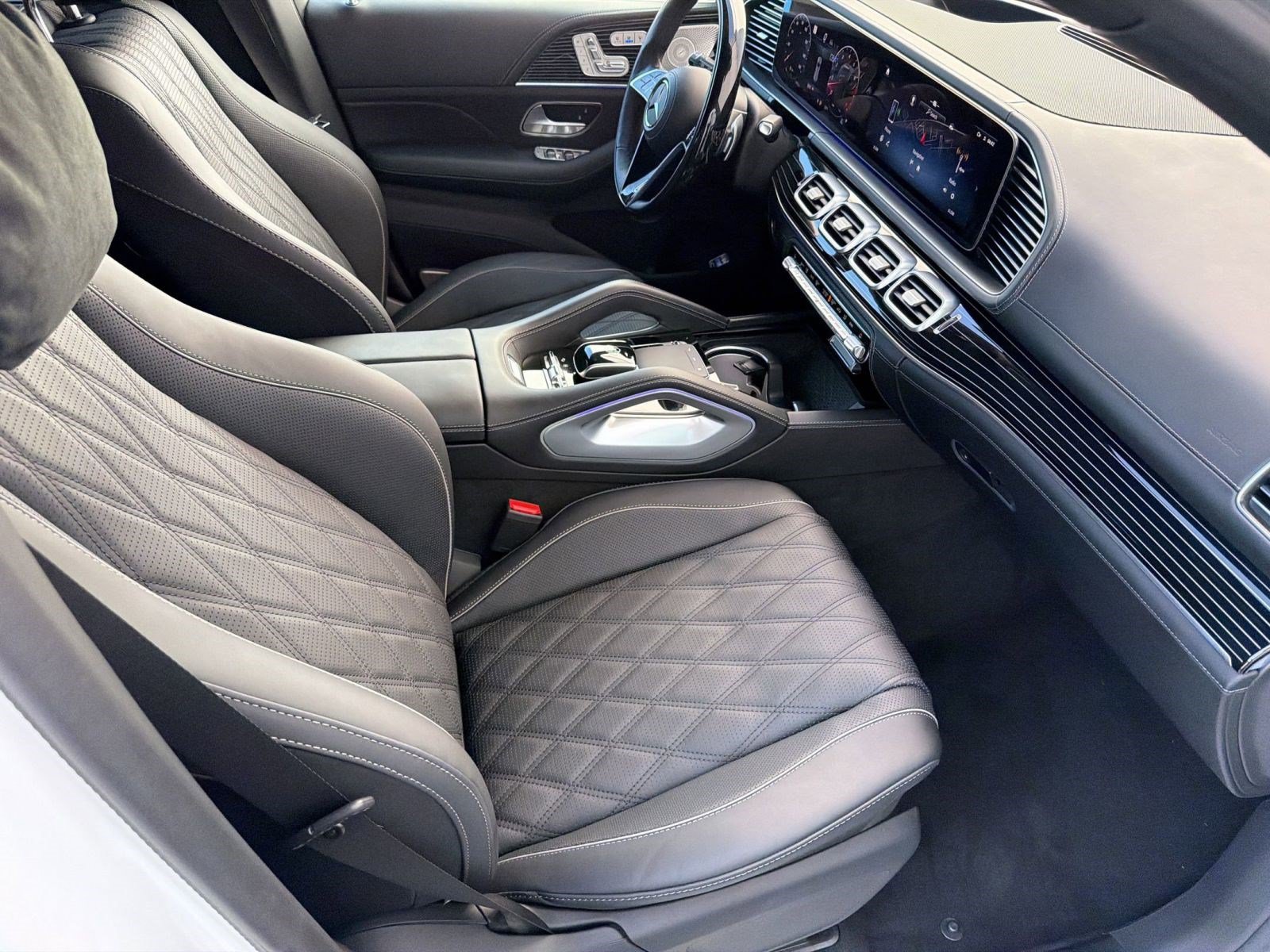 Certified 2026 Mercedes-Benz Maybach GLS 600 4MATIC image 35