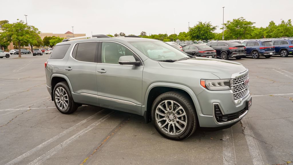 Used 2023 GMC Acadia Denali w/ Denali Ultimate Package image 8