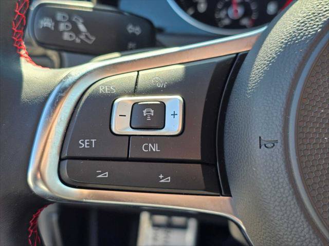 Used 2018 Volkswagen GTI Autobahn FWD image 27