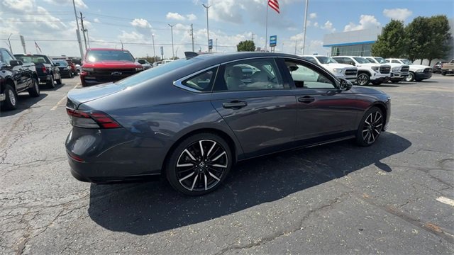 Used 2023 Honda Accord Touring image 8