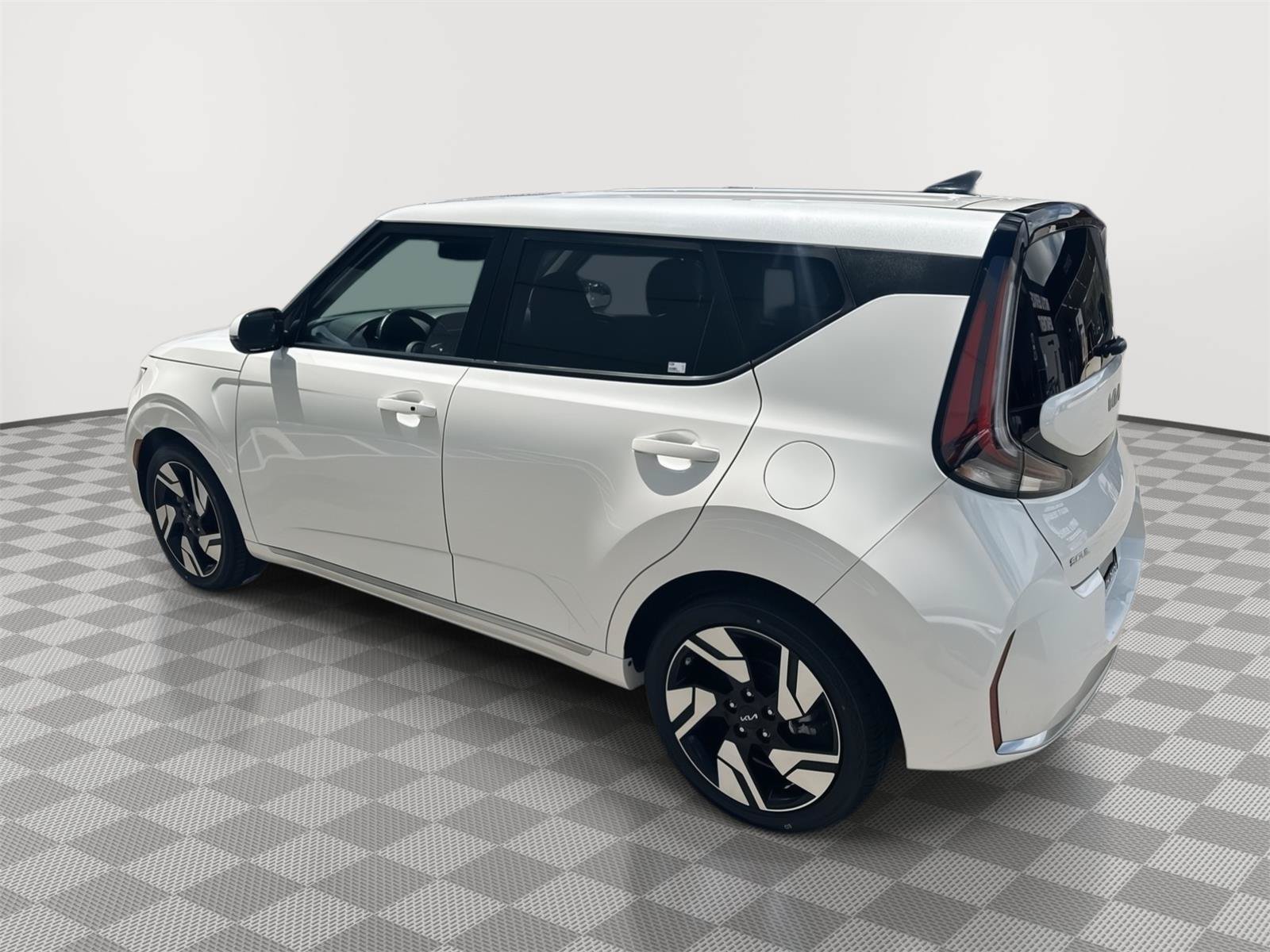 Used 2024 Kia Soul GT-Line w/ GT-Line Technology Package FWD image 6