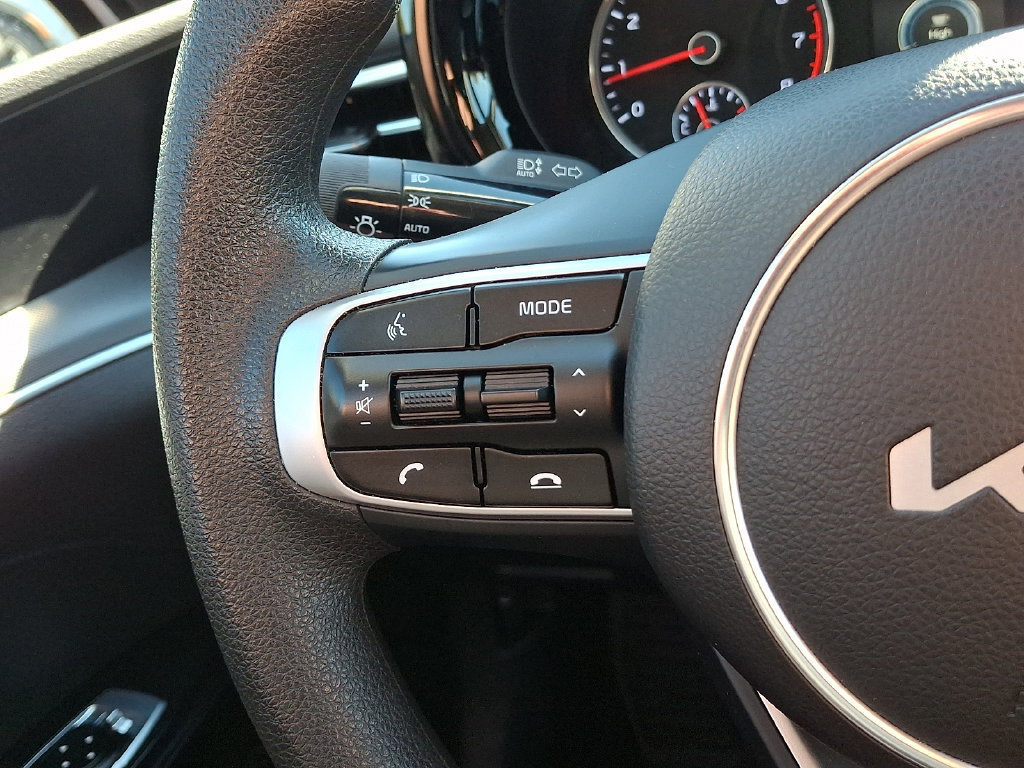 Used 2023 Kia K5 LXS FWD image 21