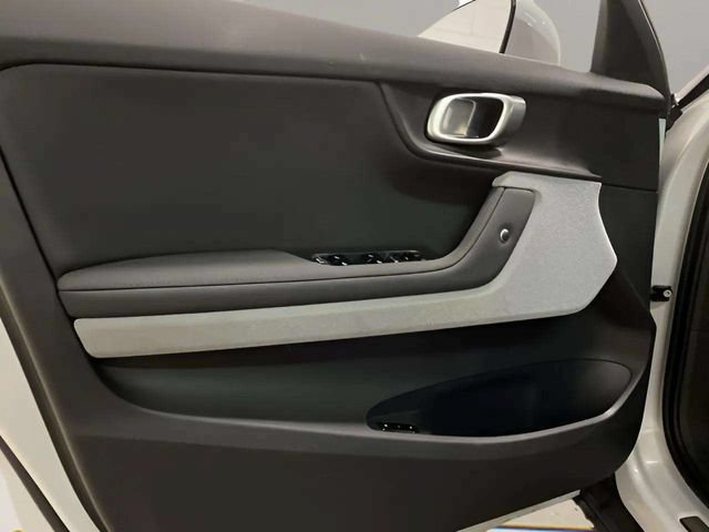 Used 2023 Polestar Polestar 2 AWD/4WD image 17