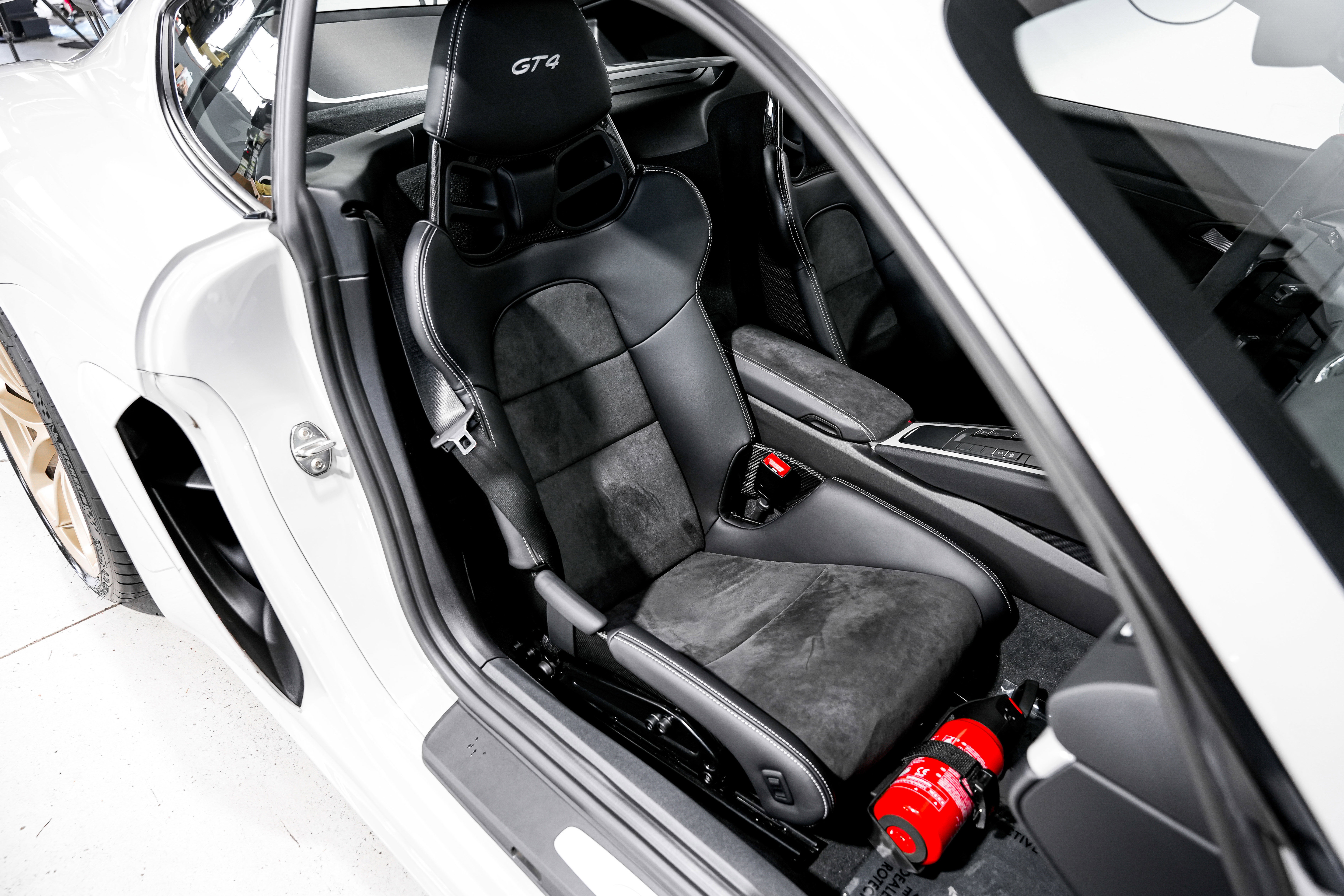 Used 2021 Porsche 718 Cayman GT4 image 25