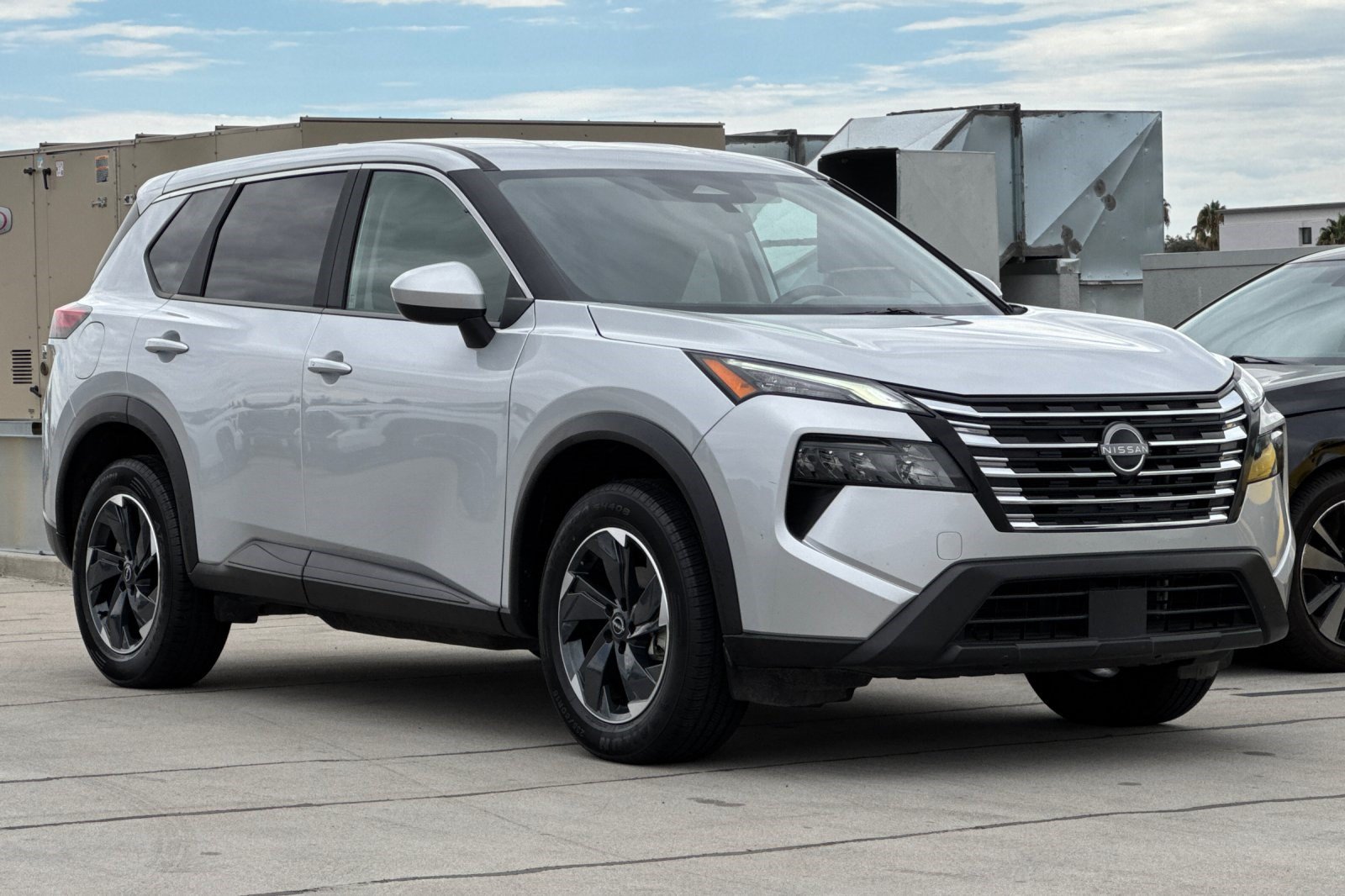 Used 2025 Nissan Rogue SV AWD/4WD image 7