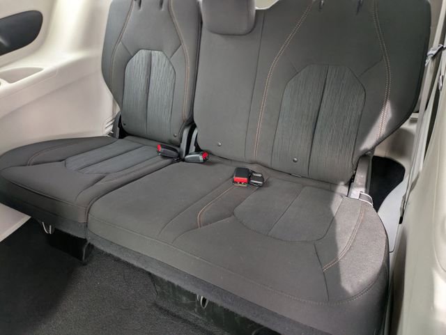 Certified 2018 Chrysler Pacifica Touring Plus image 25