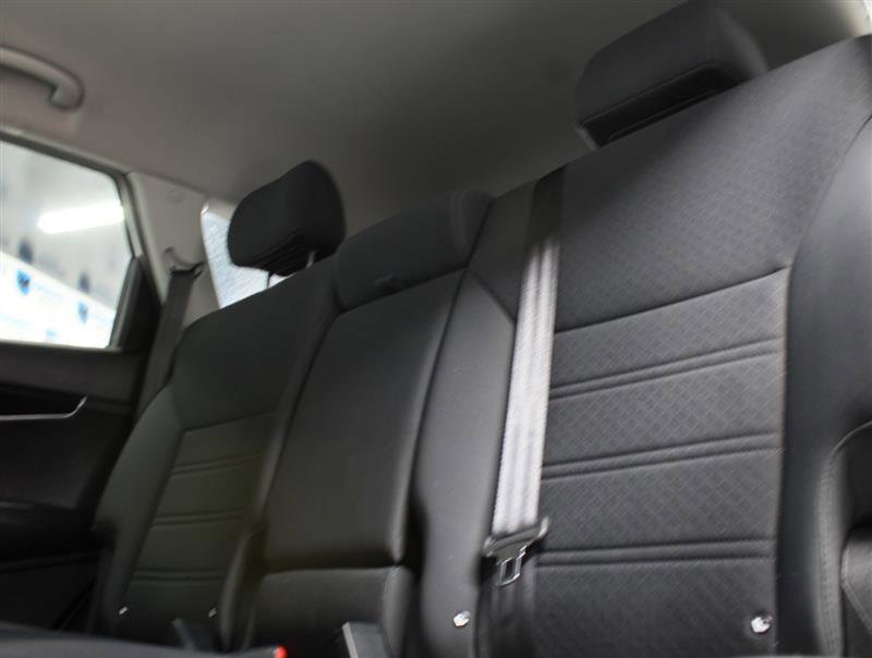 Used 2017 Kia Sorento LX w/ LX Convenience Package image 18