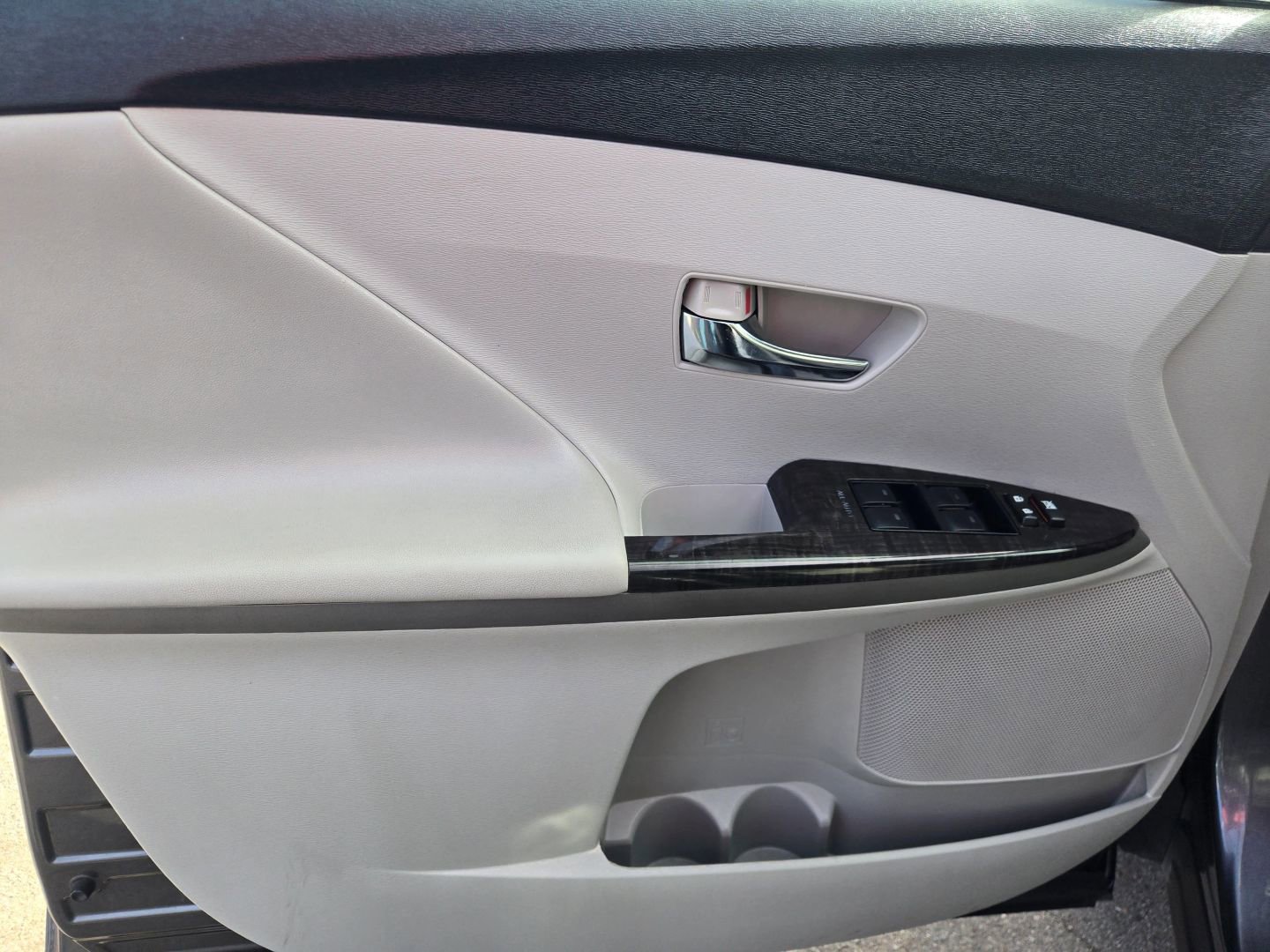 Used 2013 Toyota Venza LE image 9