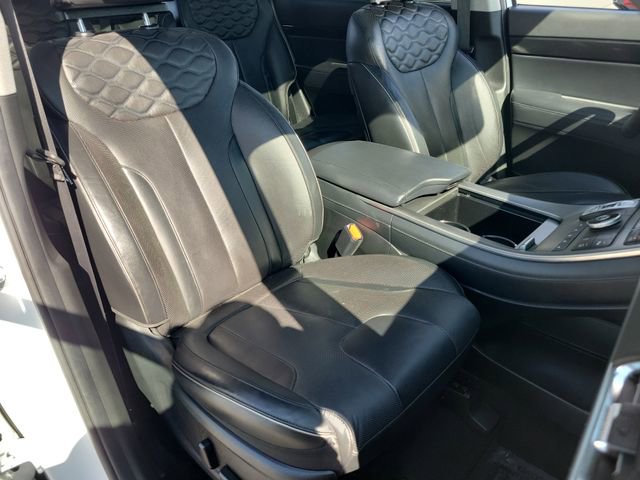 Used 2022 Hyundai Palisade Limited w/ Winter Package image 22