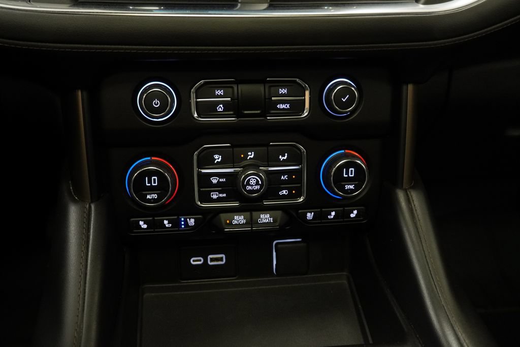 Used 2023 Chevrolet Suburban High Country AWD/4WD image 22