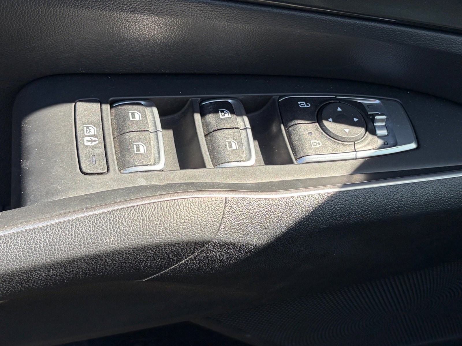 Certified 2021 Kia Sorento S w/ Panoramic Sunroof Package FWD image 8