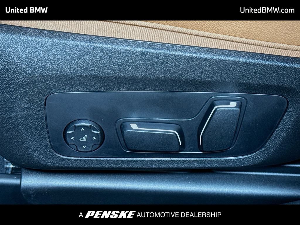 New 2026 BMW 330i Sedan w/ M Sport Package RWD image 4