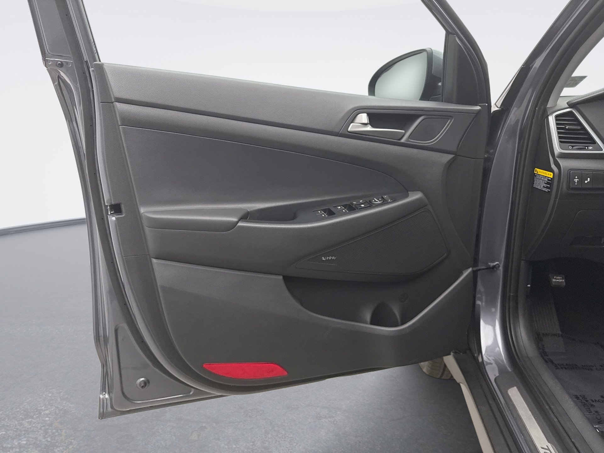 Used 2018 Hyundai Tucson Limited AWD/4WD image 9