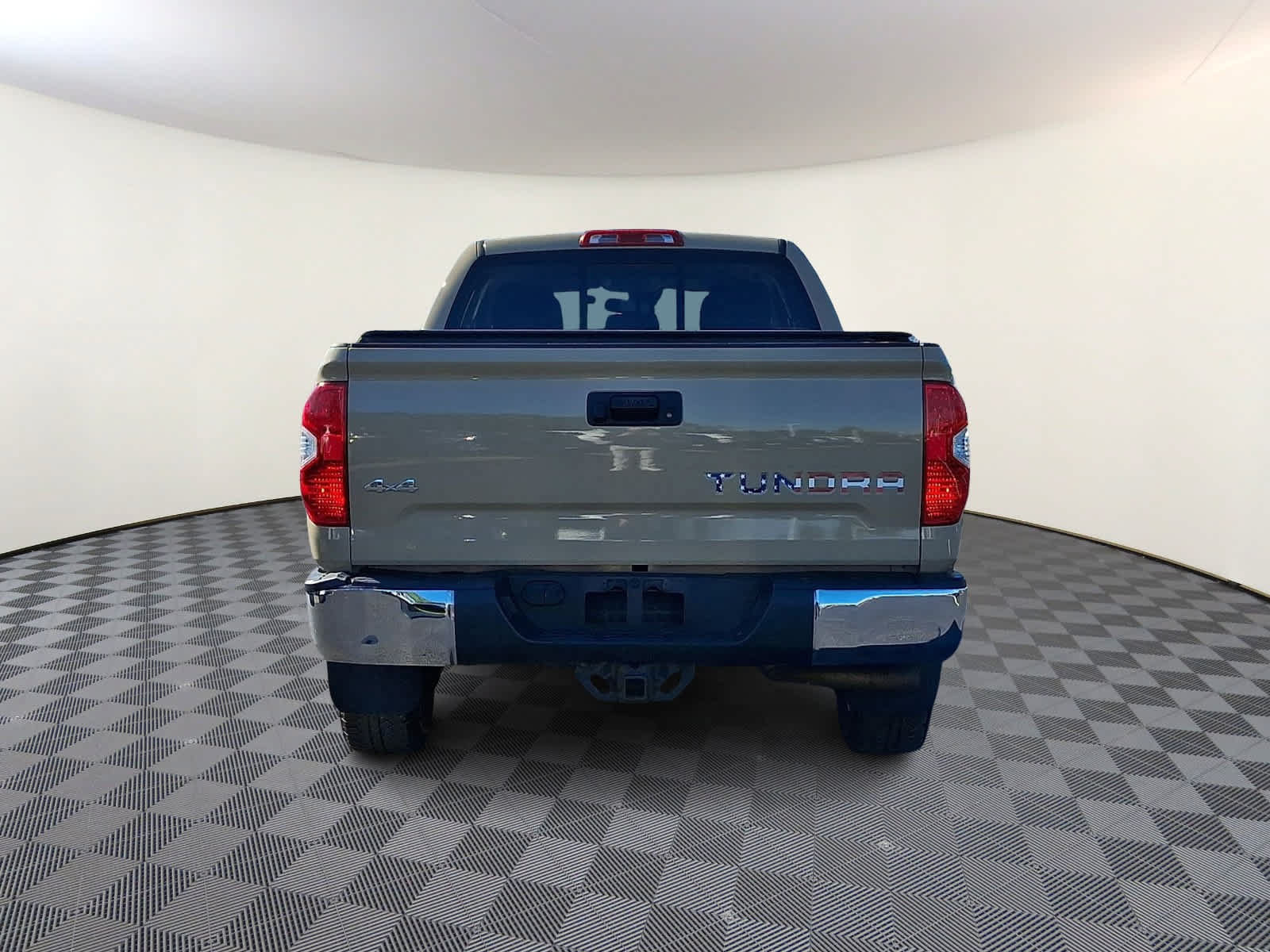 Used 2019 Toyota Tundra SR5 AWD/4WD image 6
