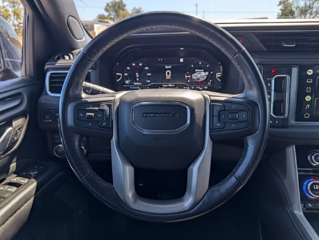 Used 2022 GMC Yukon XL Denali AWD/4WD image 13