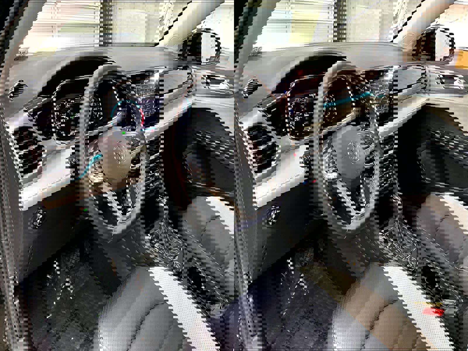 Used 2025 Volkswagen Taos SEL image 17