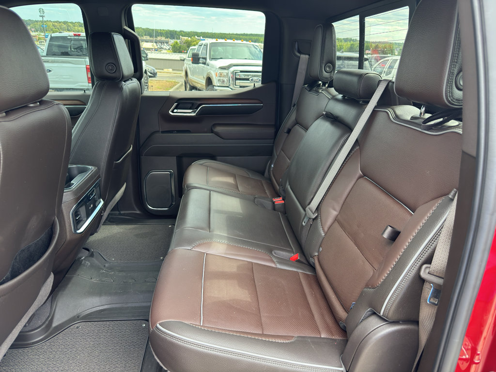 Used 2024 GMC Sierra 1500 Denali AWD/4WD image 9