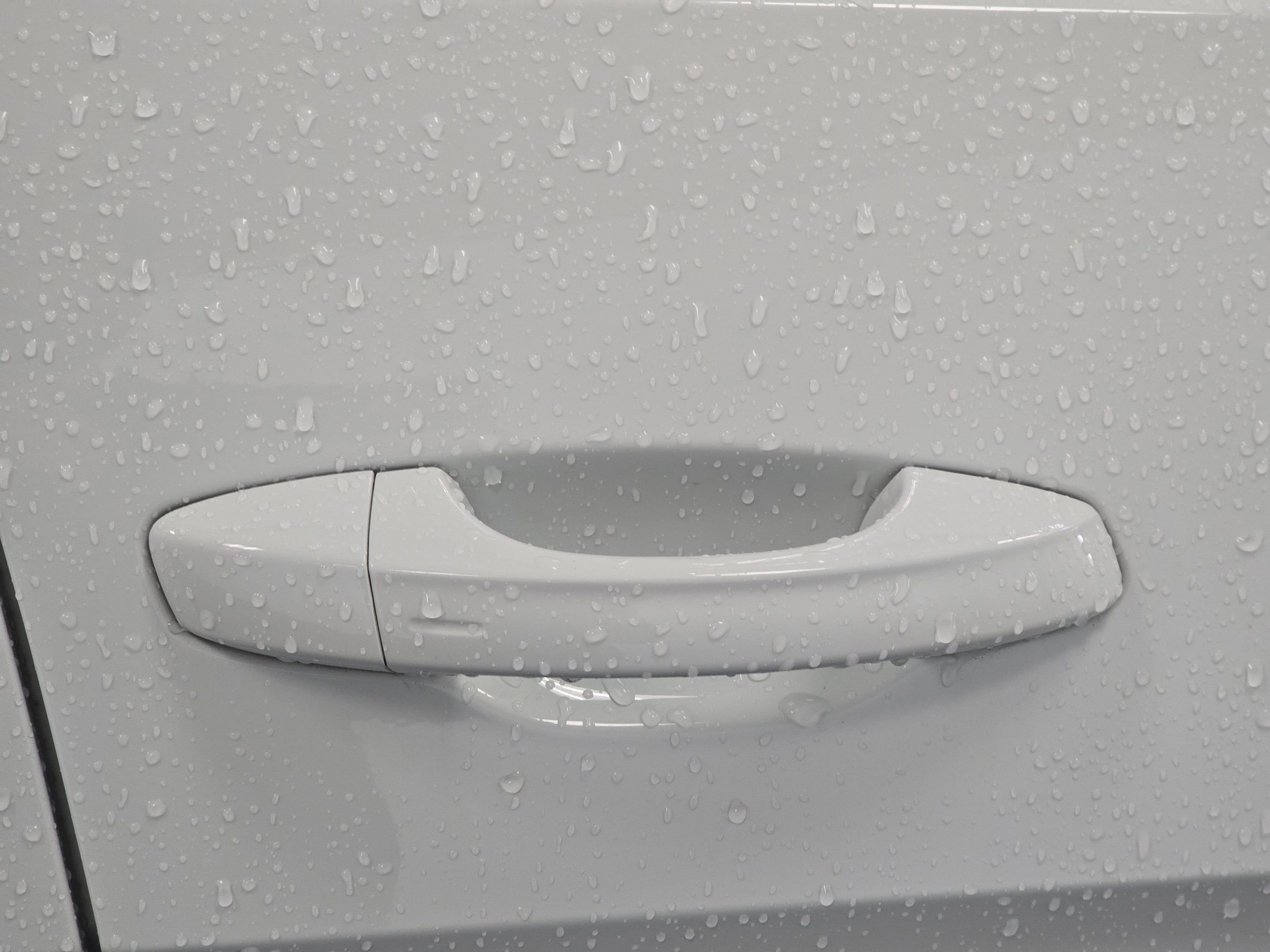 Used 2020 Volkswagen Atlas Cross Sport SEL image 29