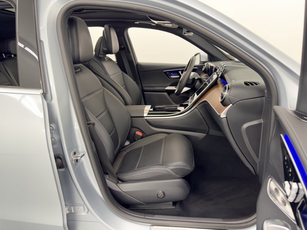 Used 2023 Mercedes-Benz GLC 300 image 30