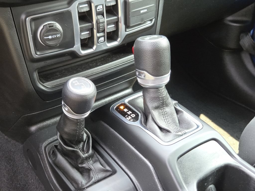 Used 2021 Jeep Wrangler Unlimited Sport AWD/4WD image 33