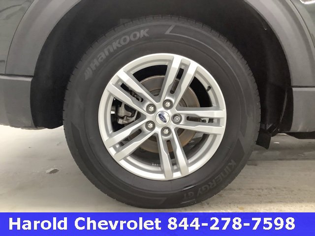 Used 2022 Ford Explorer XLT w/ Equipment Group 202A image 7