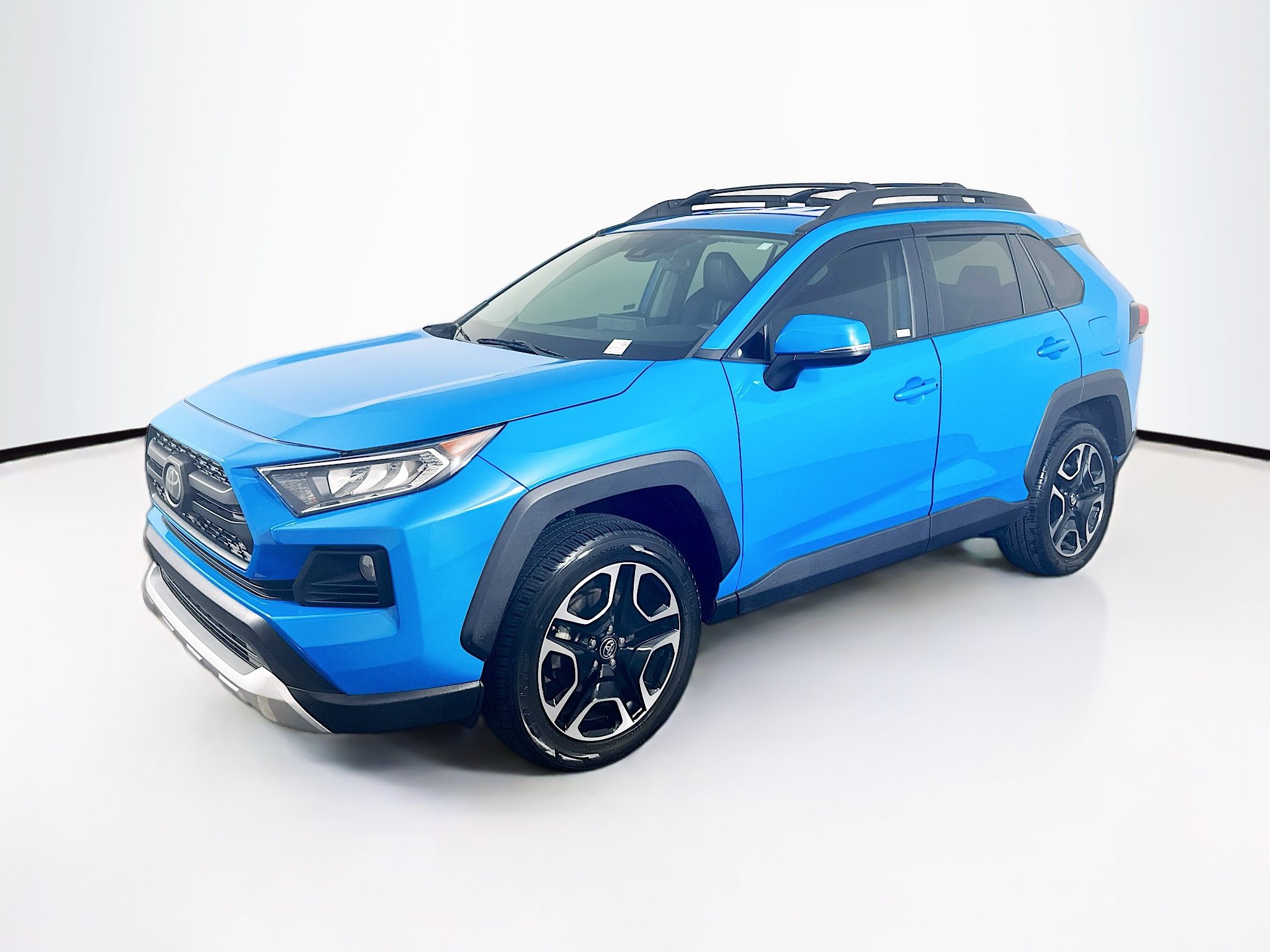 Used 2019 Toyota RAV4 Adventure AWD/4WD image 3