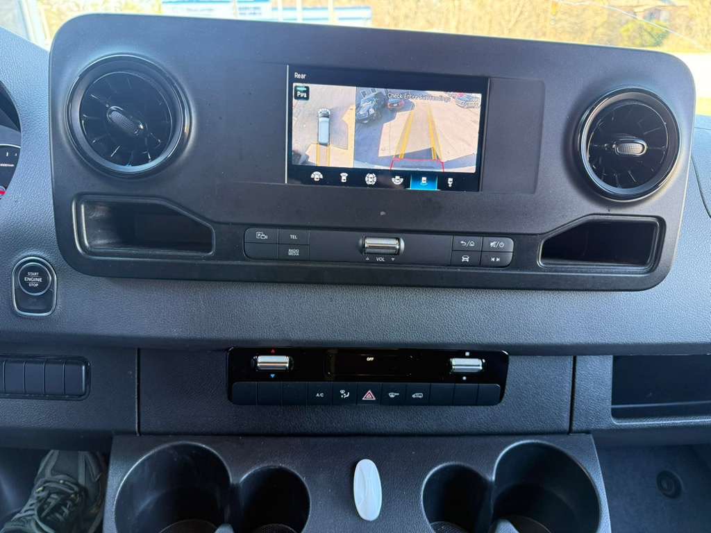 Used 2023 Mercedes-Benz Sprinter 2500 image 13