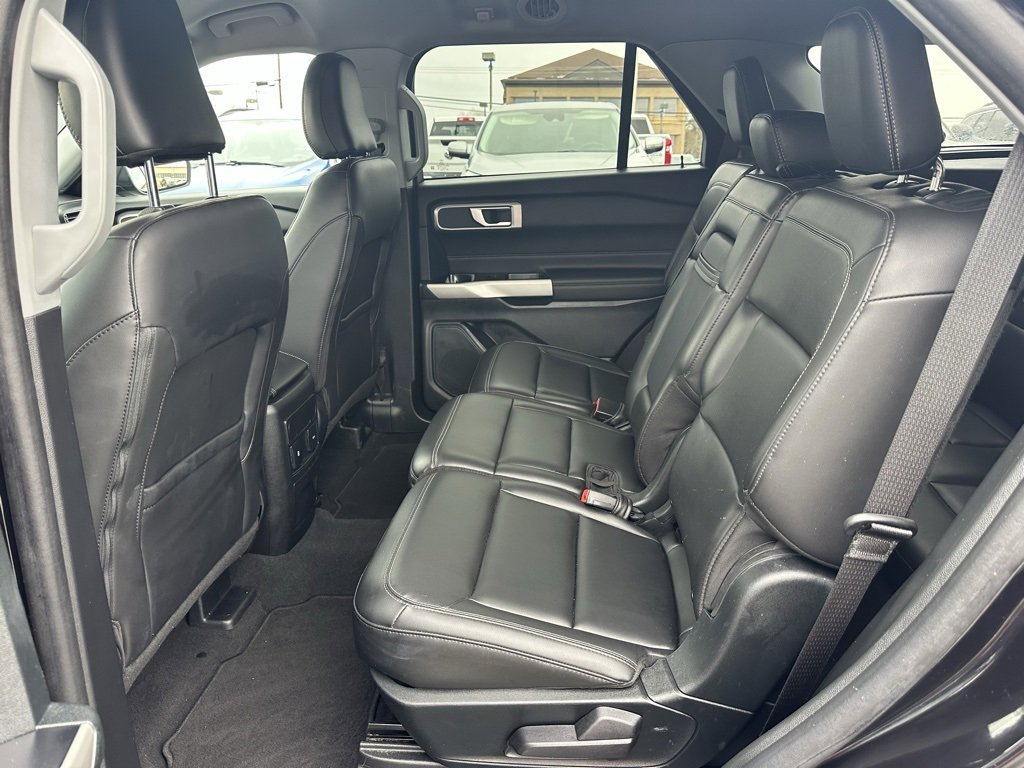 Used 2024 Ford Explorer XLT w/ Equipment Group 202A image 20