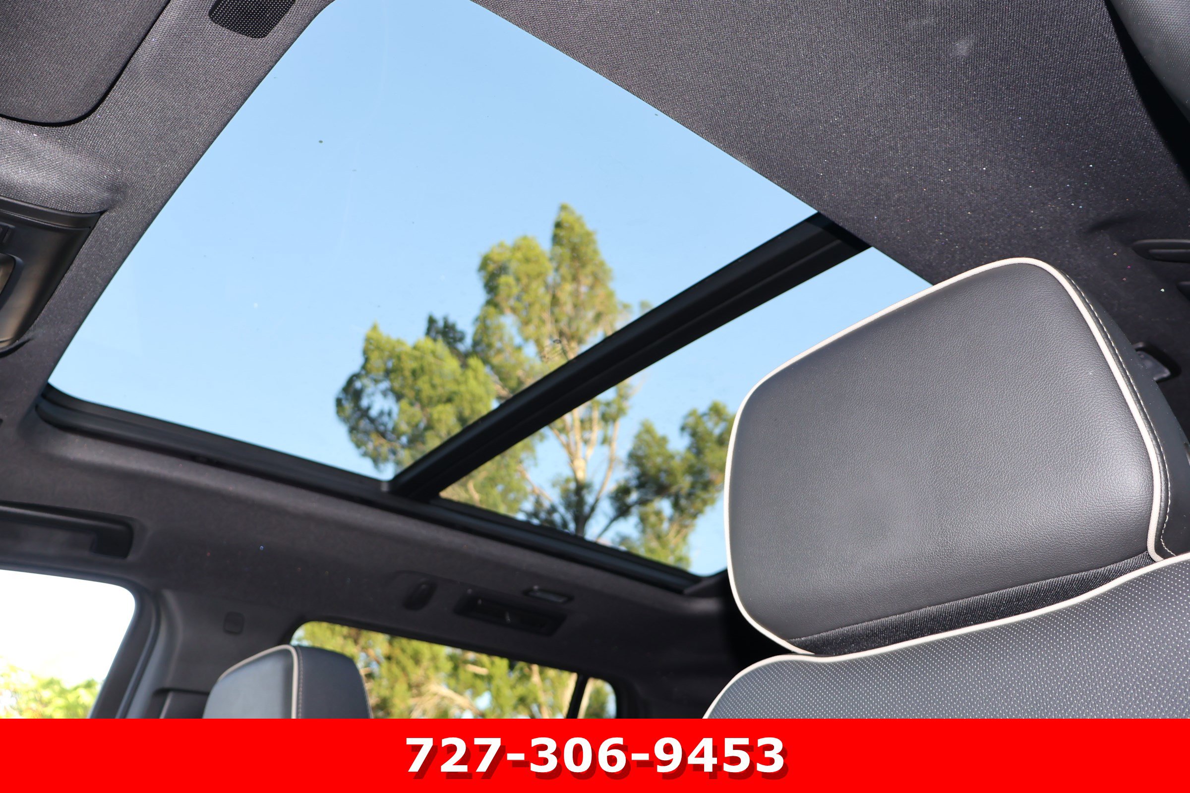 Used 2023 GMC Yukon SLT RWD image 5