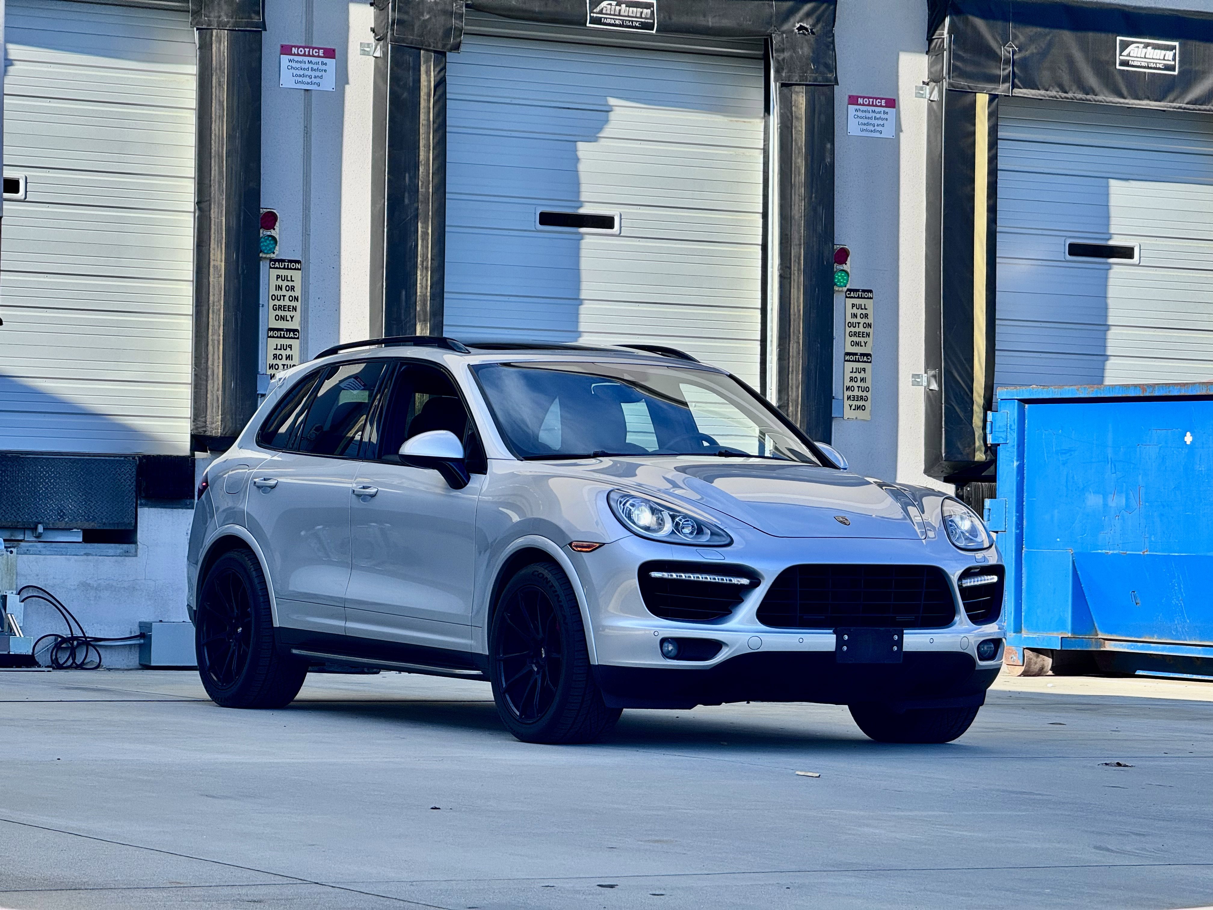 Used 2014 Porsche Cayenne Turbo S image 1