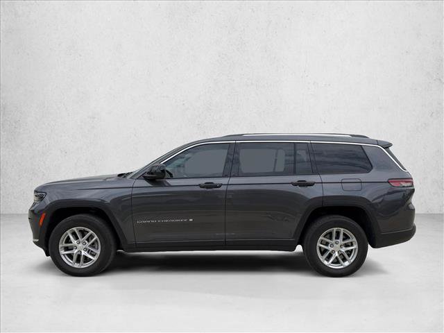 Used 2023 Jeep Grand Cherokee L Laredo RWD image 9