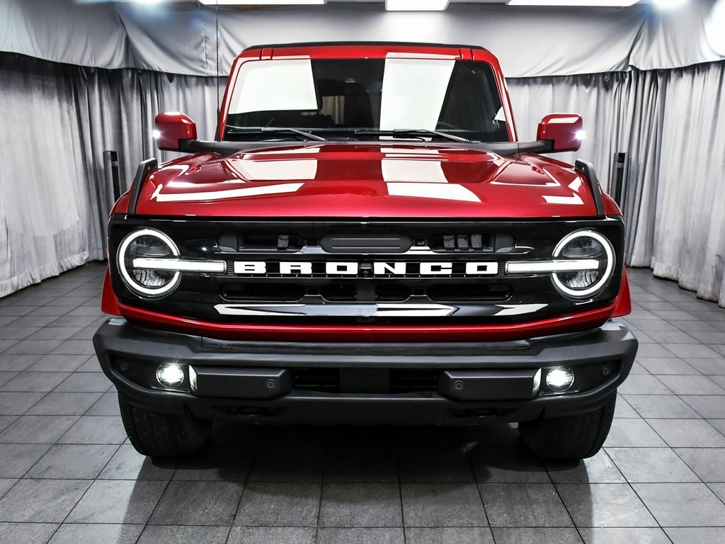 Used 2021 Ford Bronco Outer Banks image 2