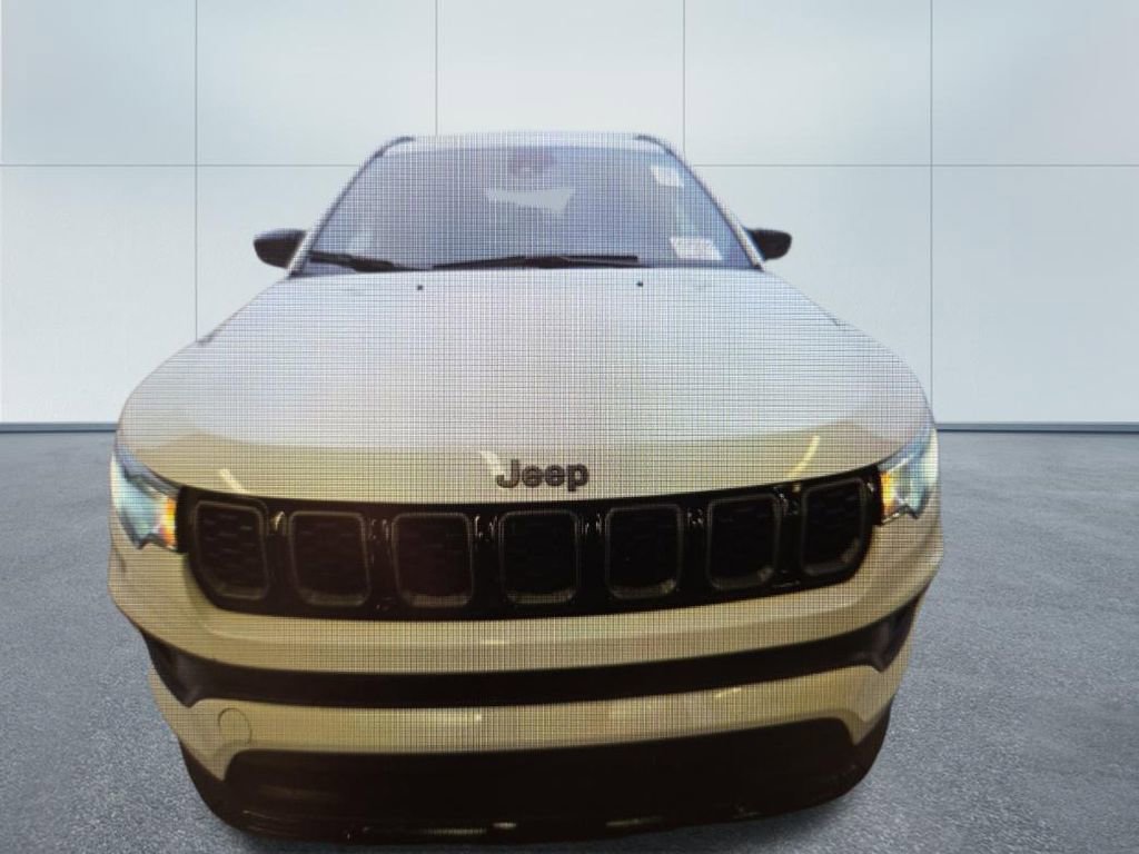 Used 2025 Jeep Compass Latitude w/ Convenience Group image 15