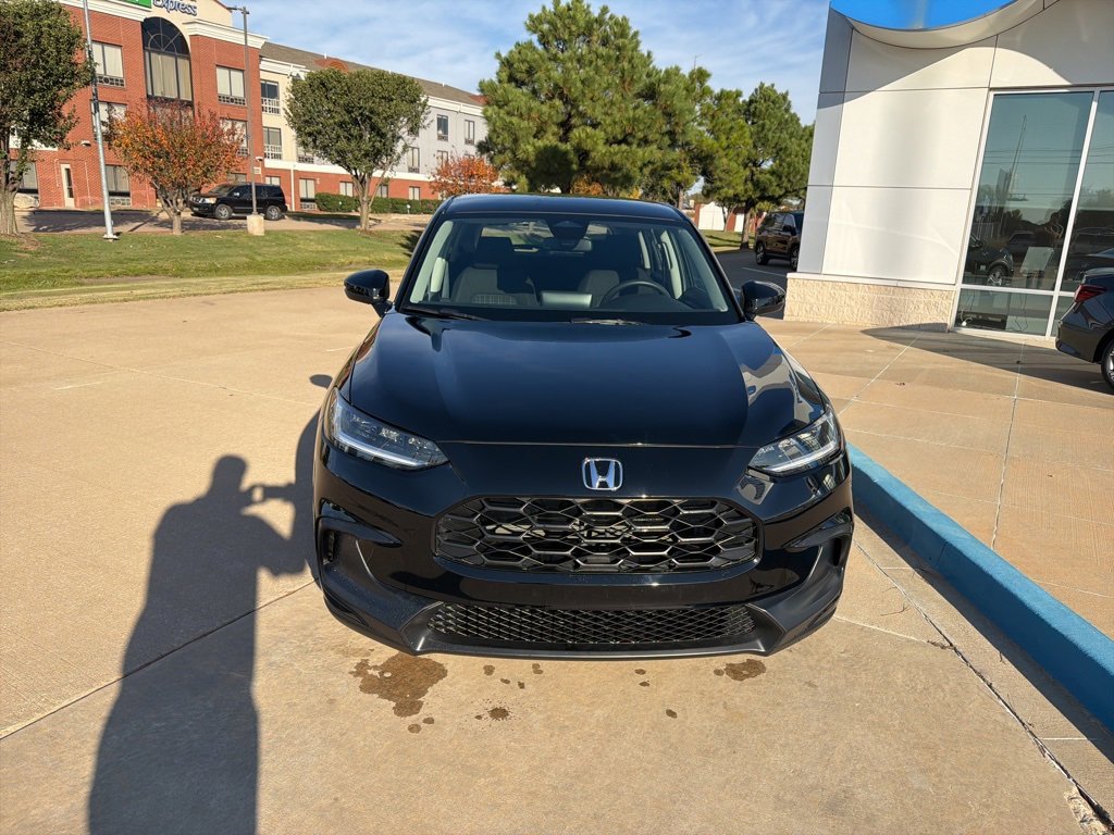 Certified 2025 Honda HR-V LX image 3