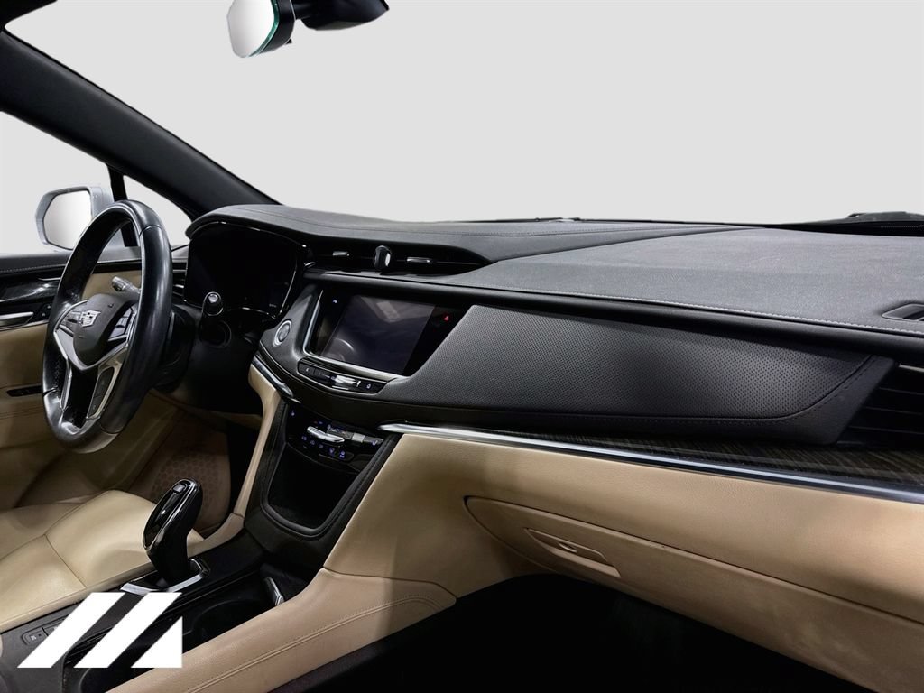 Used 2018 Cadillac XT5 AWD image 30