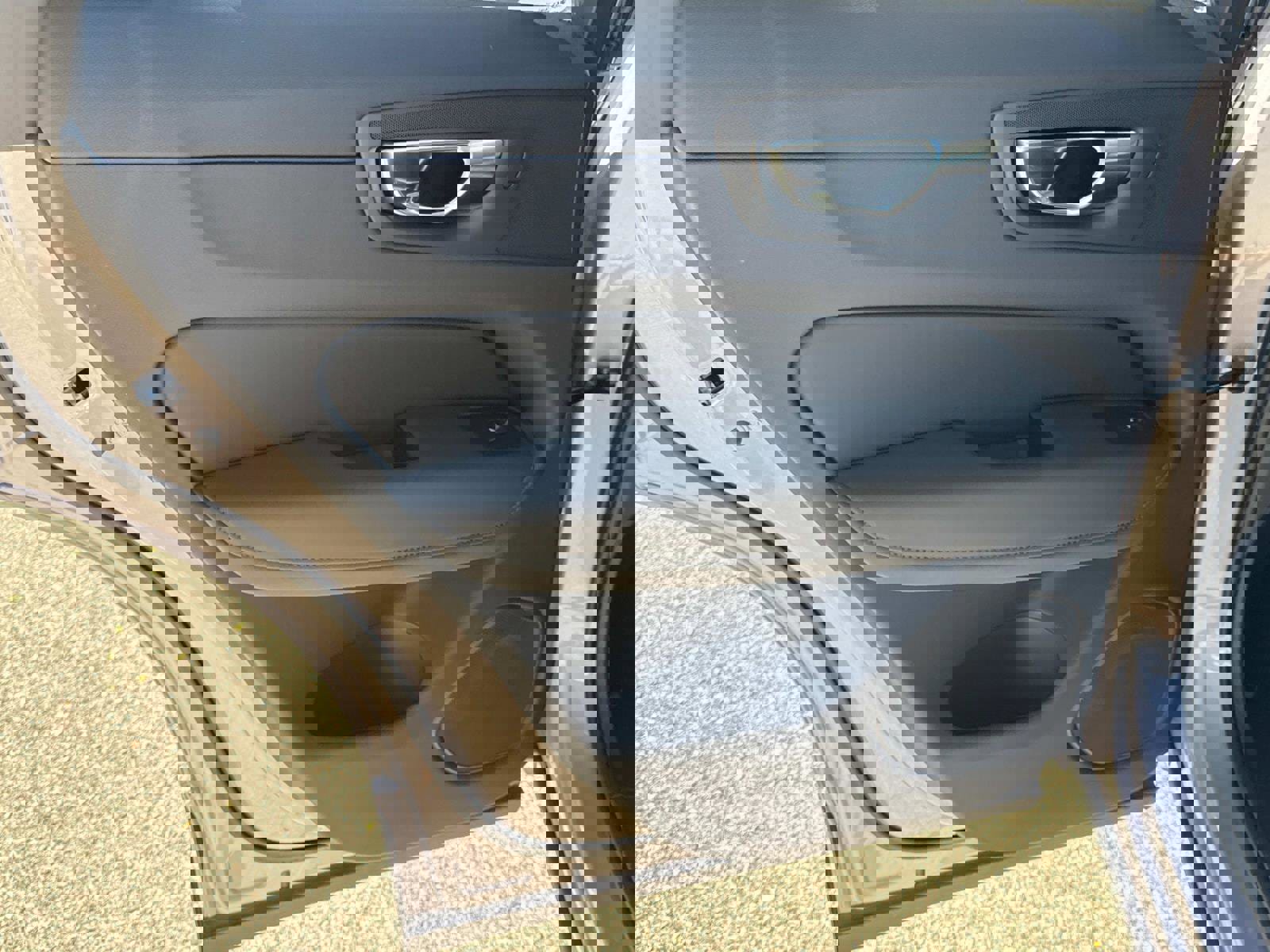 New 2026 Volvo XC60 B5 Plus w/ Climate Package image 11