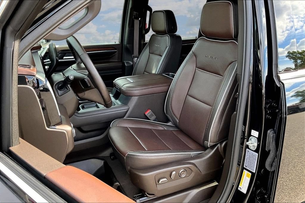Used 2024 GMC Sierra 2500 Denali w/ Denali Reserve Package AWD/4WD image 24