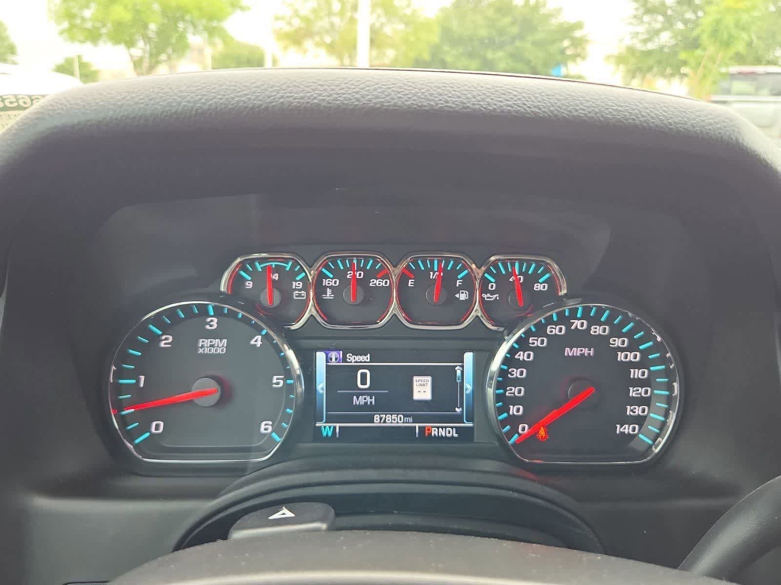 Used 2019 Chevrolet Suburban LT RWD image 31